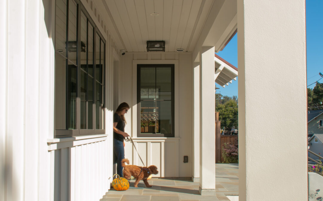 Coastal Cottage Weathers It All